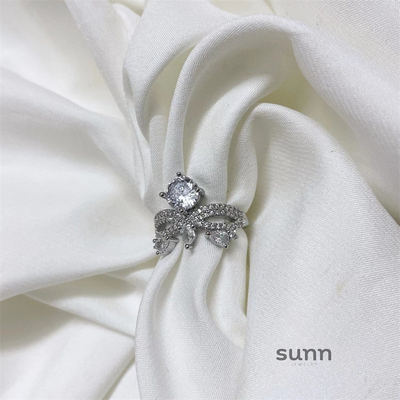 Ellee Sparkling Zircon Ring