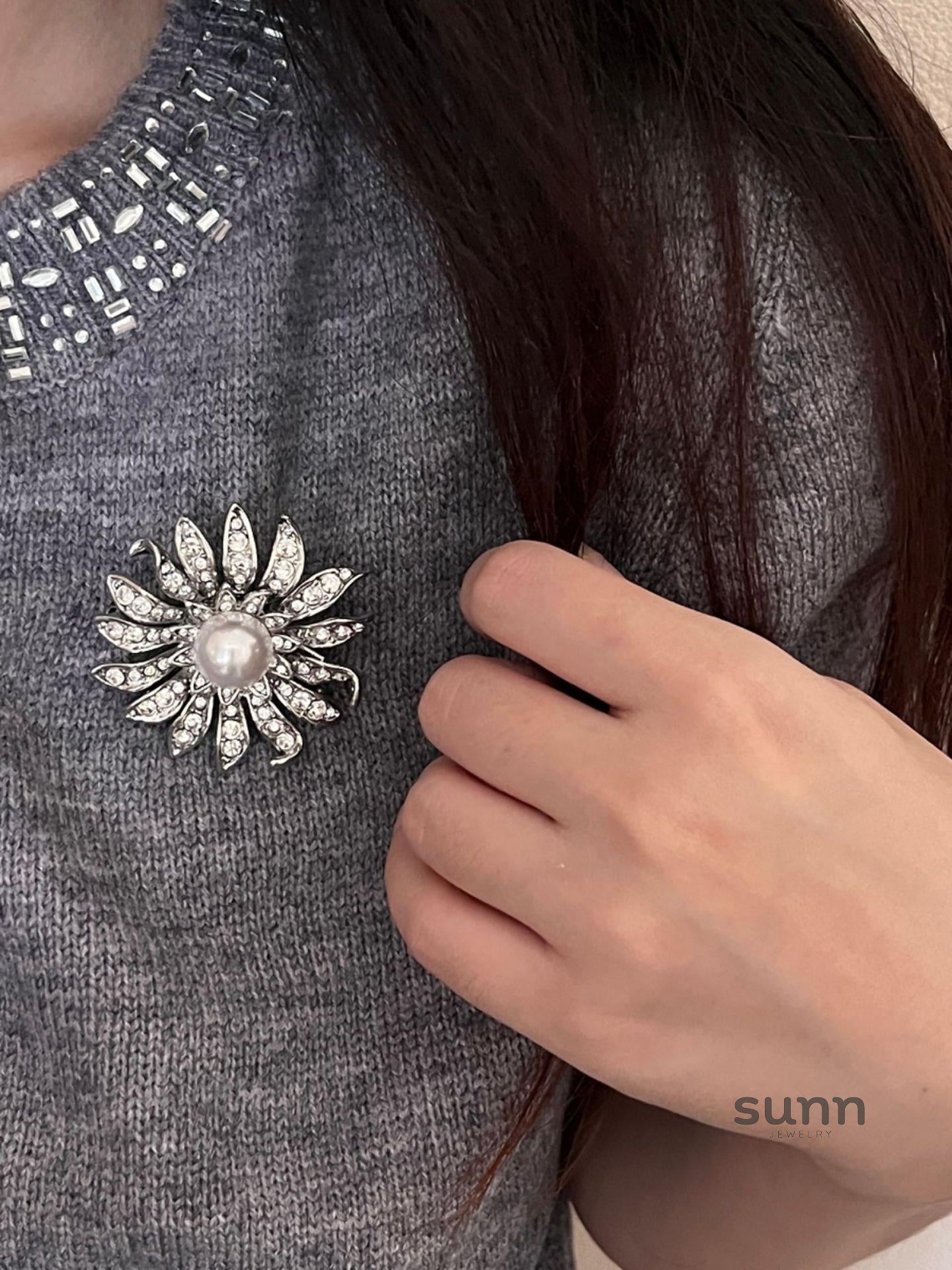 Ellery Crystal Pearl Sunflower Brooch [Q6TE2KJF]