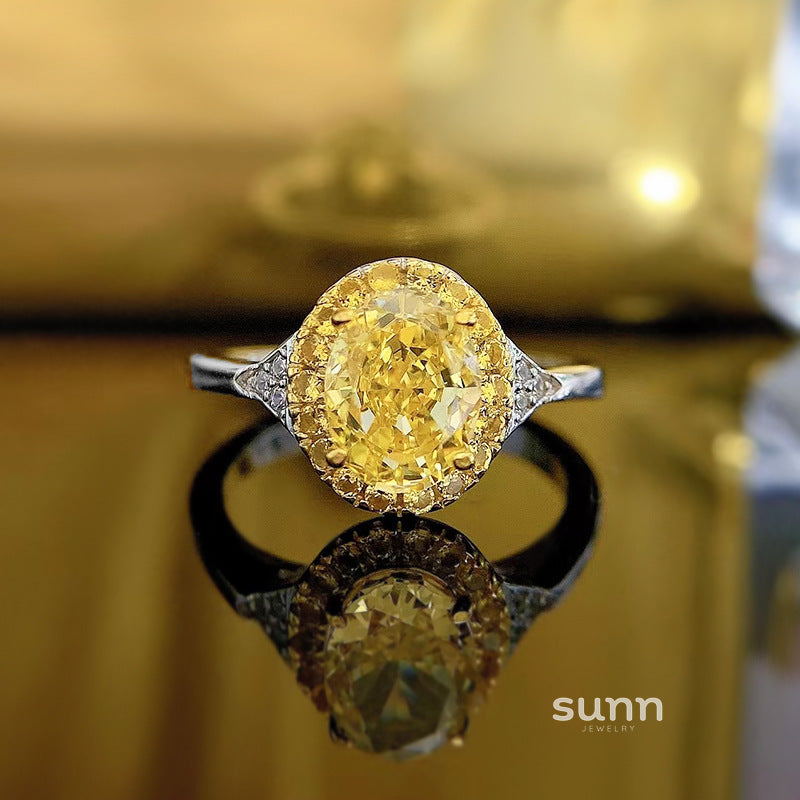 Elliana Radiant Oval Ring [60C6ML53]