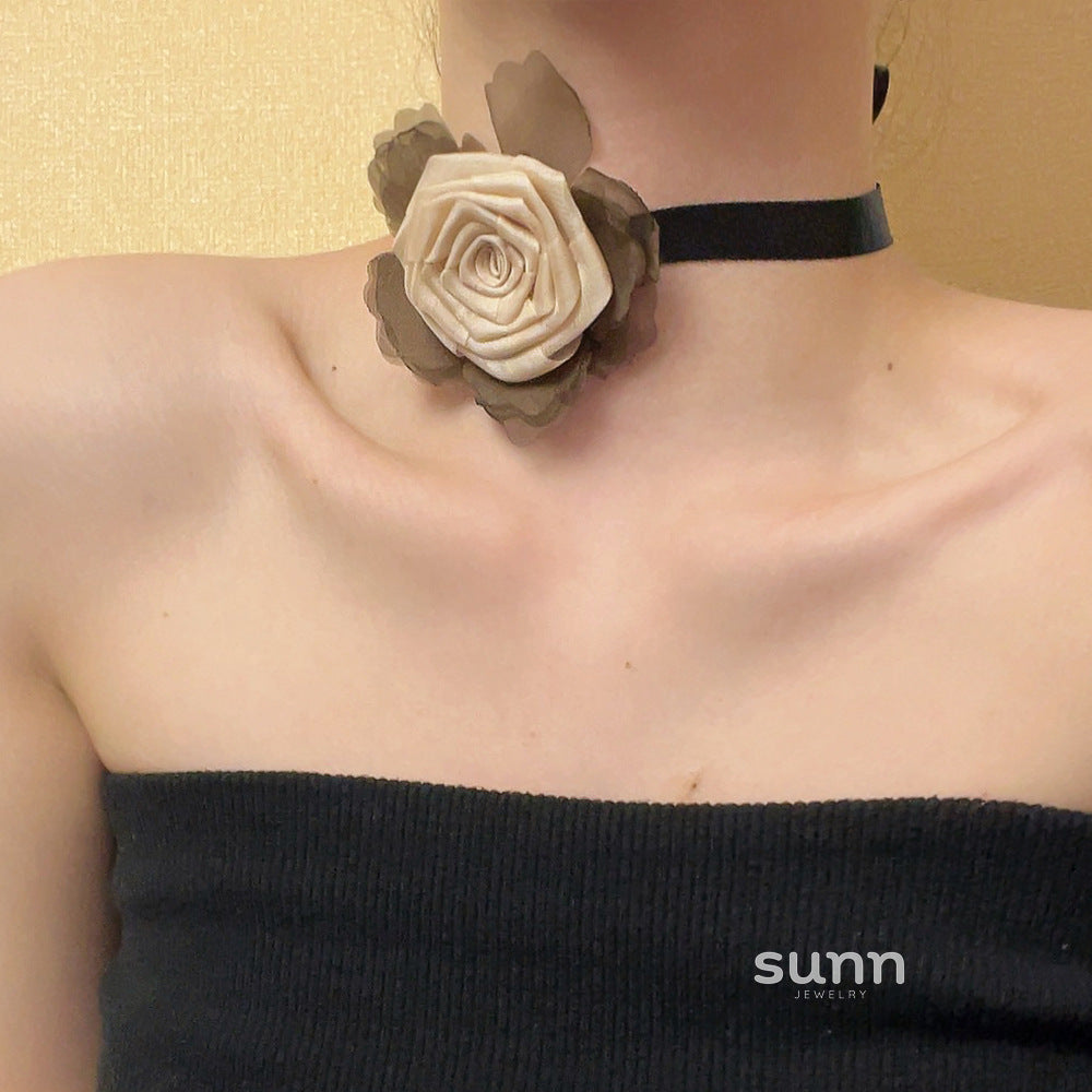 Ellisyn Camellia Lace Choker [ZMYLE7WL]
