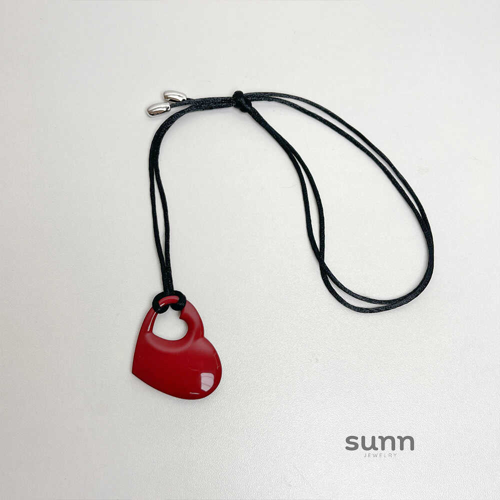 Elloise Satin Heart Choker [TRB5SYGE]