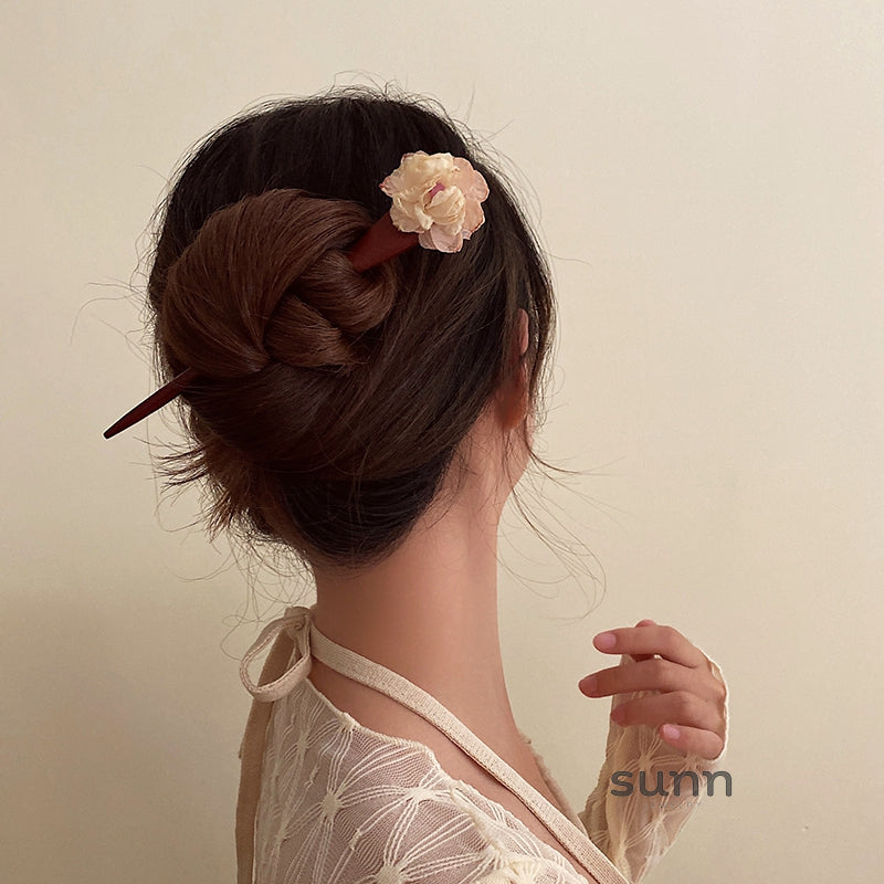 Eloisa Floral Hairpin [UMNK3VUE]