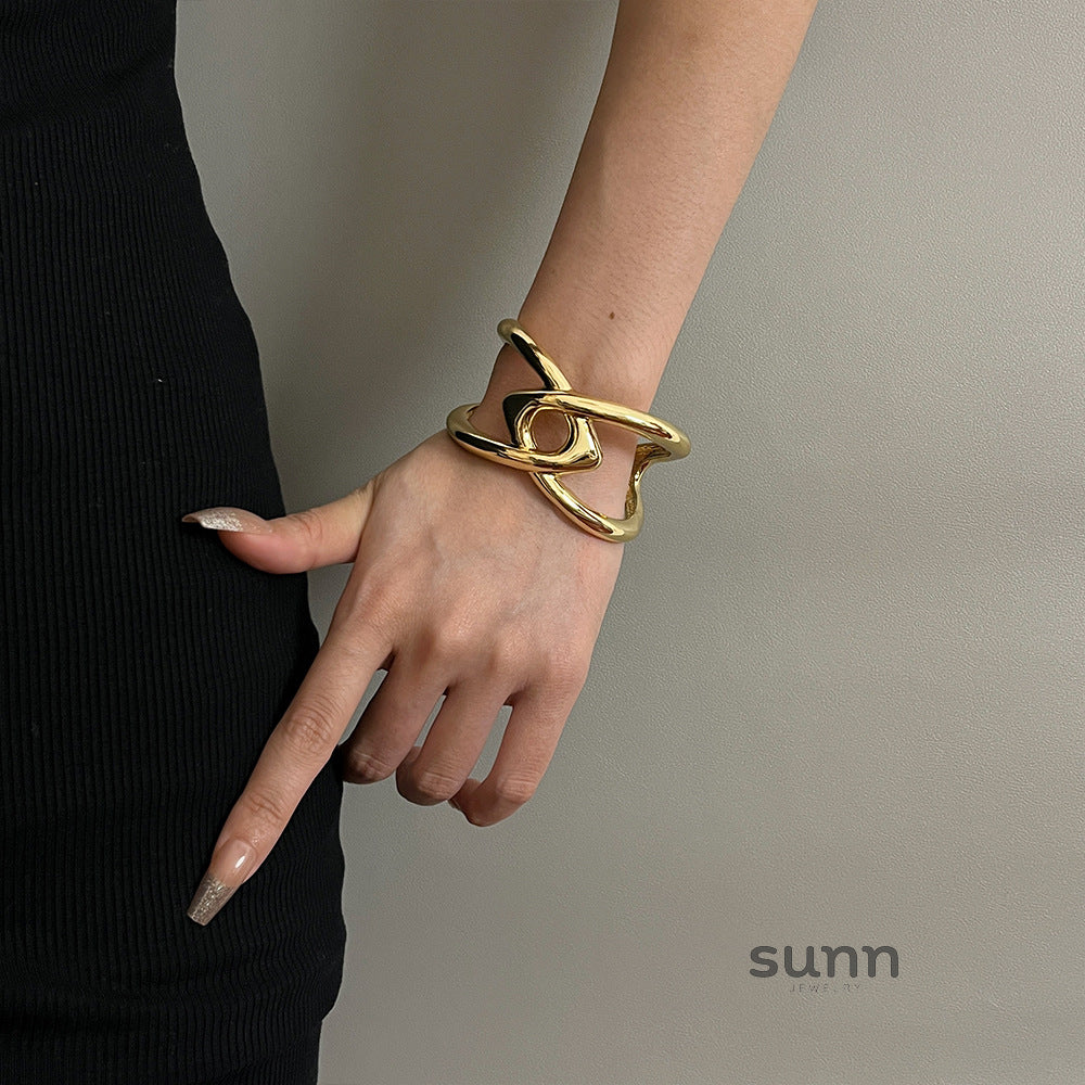Elsa Geometric Cross Bracelet [9Q1QQHEV]