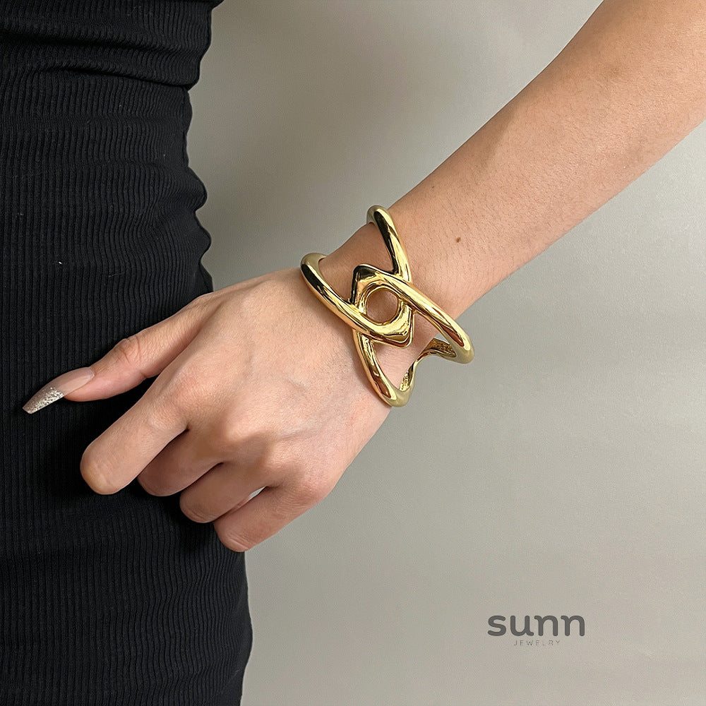 Elsa Geometric Cross Bracelet [RXWXL74B]