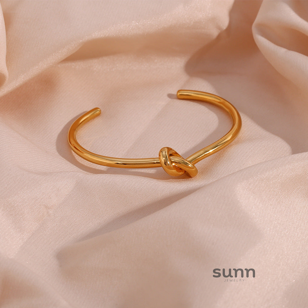 Elvia Knotted Gold Cuff Bracelet [QROVLZLP]