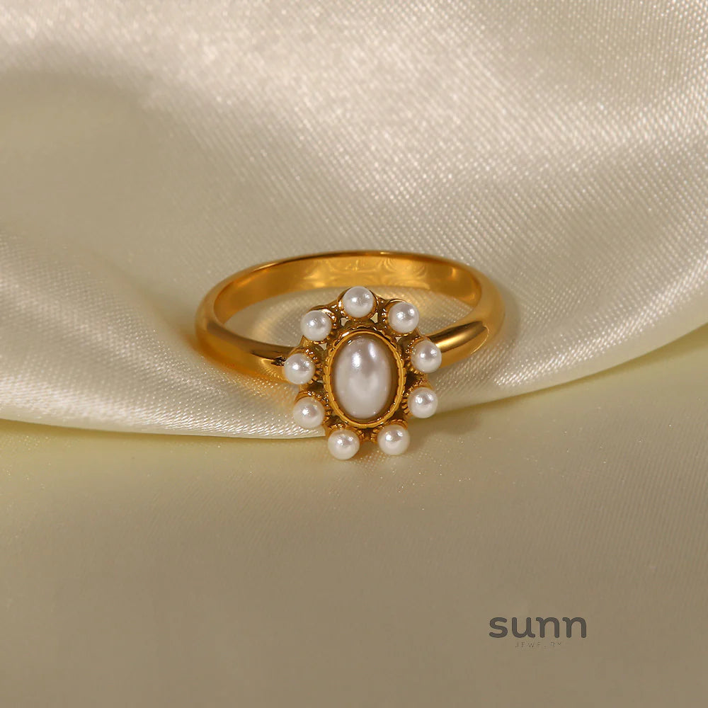 Elvira Emerald Pave Ring