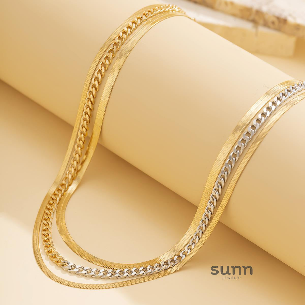 Elvira Layered Heart Necklace [ZLUE74Q6]