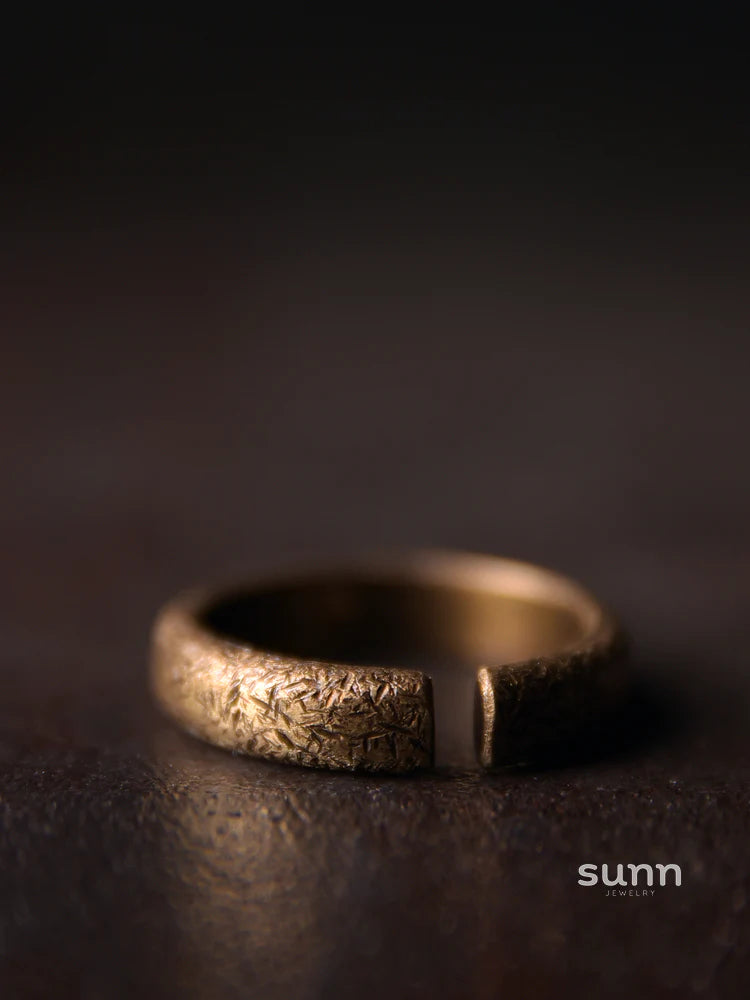 Elynn Minimalist Open Ring