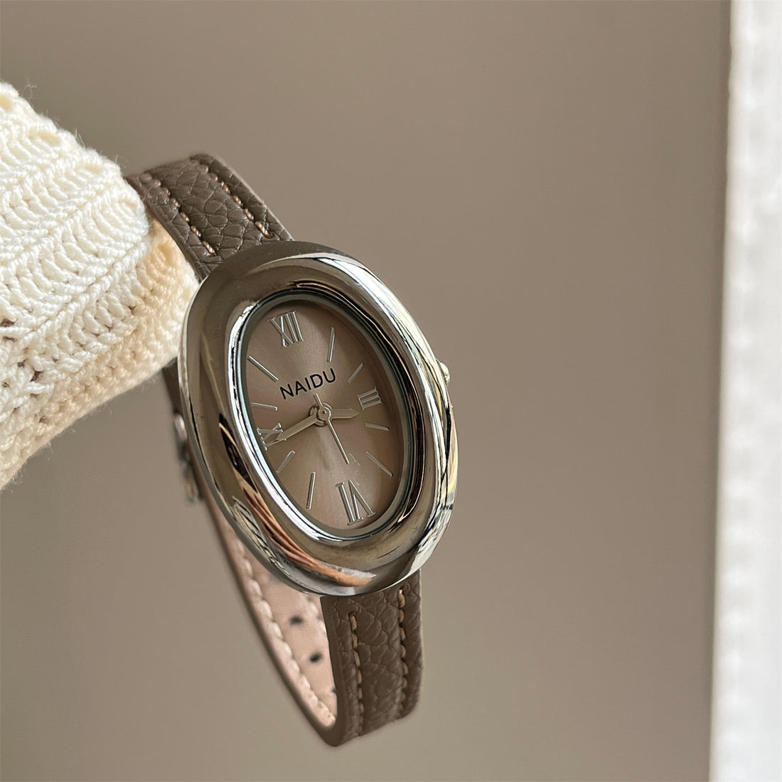 Elyzabeth Oval Retro Watch [BFTJVMSB]