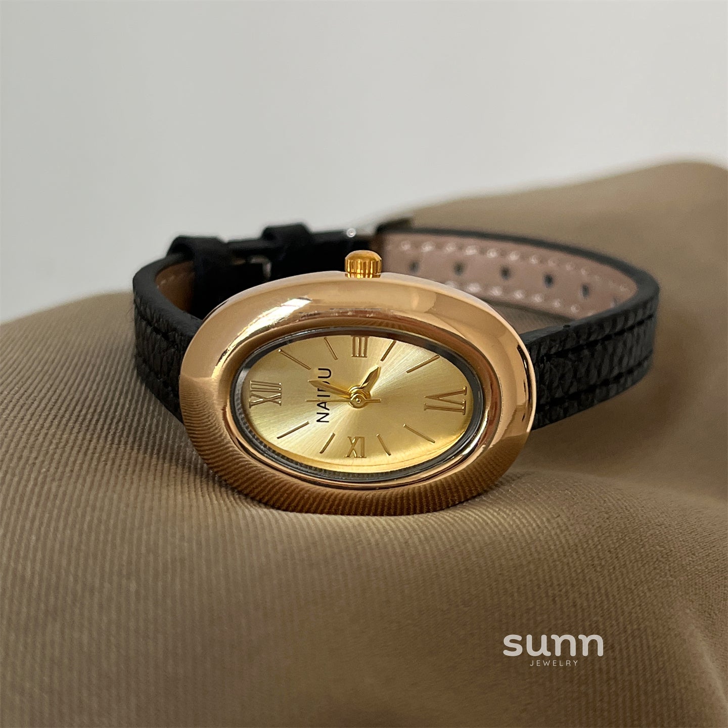 Elyzabeth Oval Retro Watch [4EJG67A3]