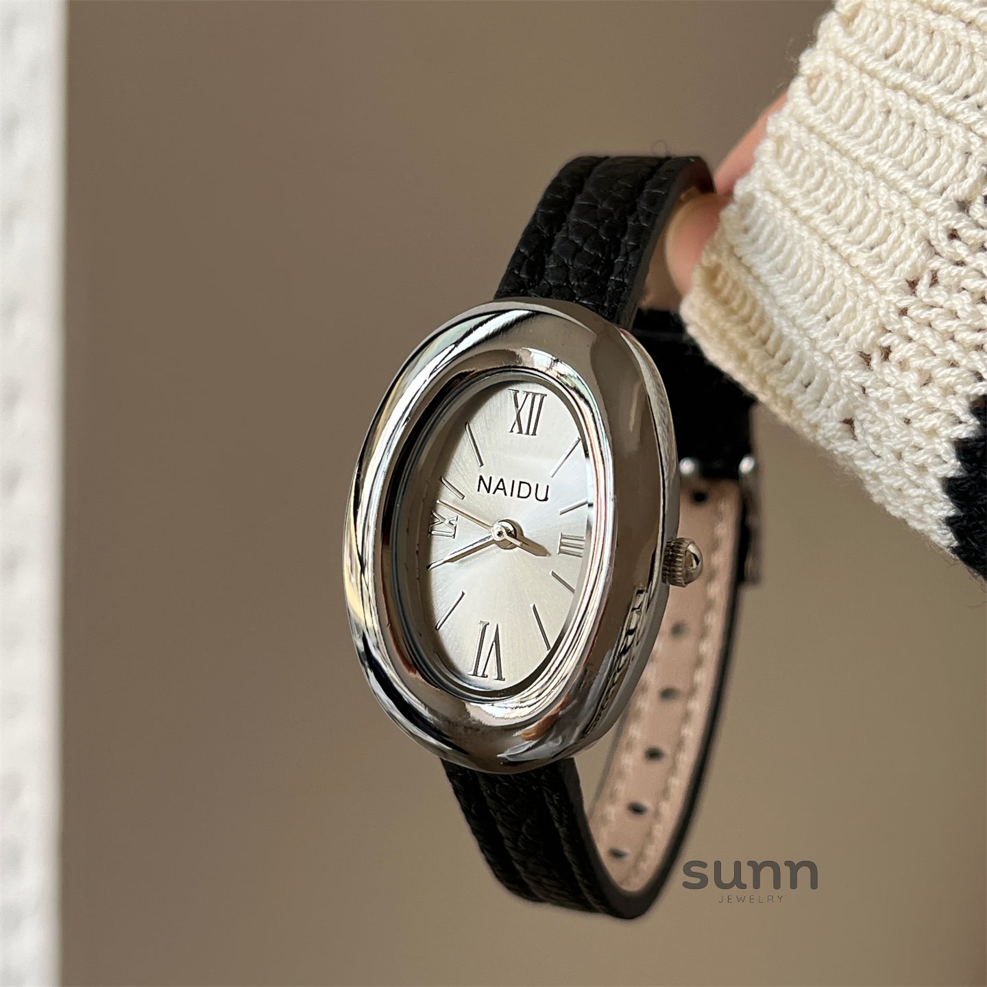 Elyzabeth Oval Retro Watch [67GBPVDP]