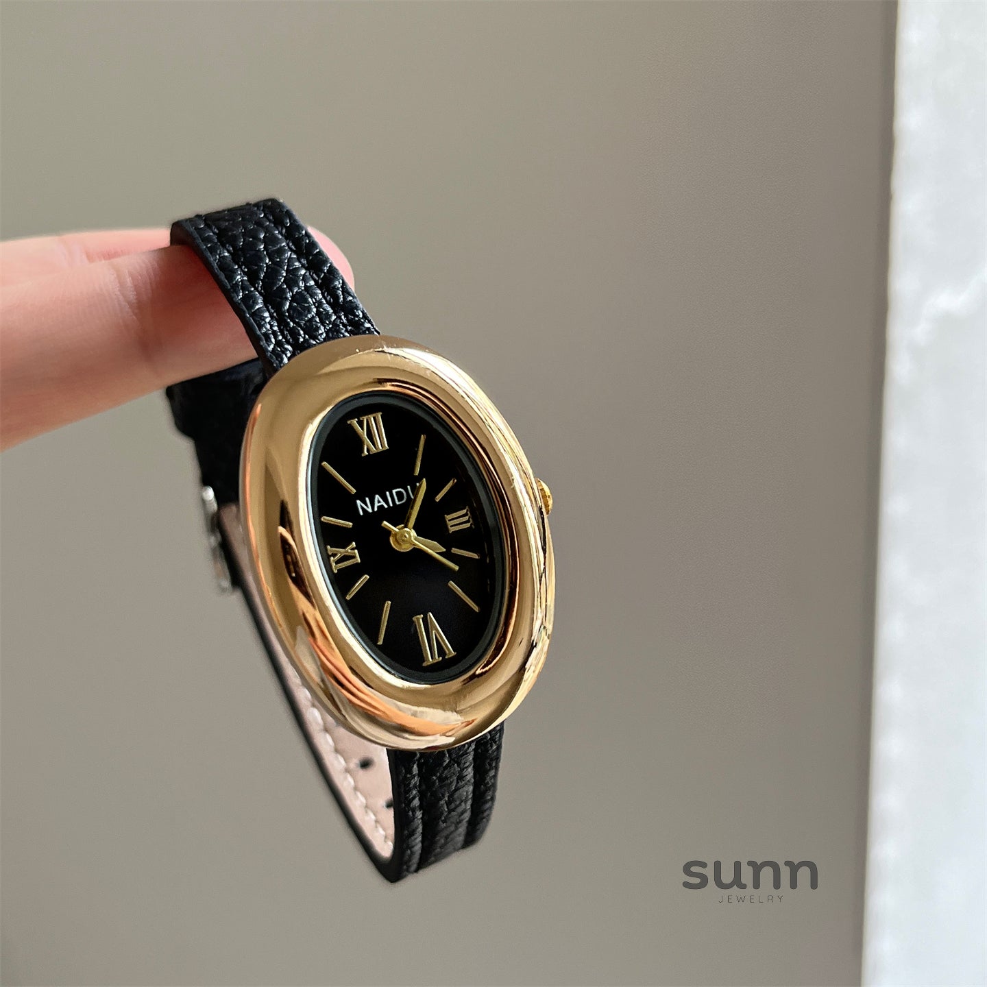 Elyzabeth Oval Retro Watch [K5GVC8NJ]