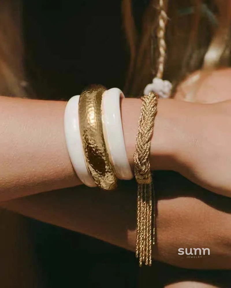 Emaan Hammered Enamel Bangle