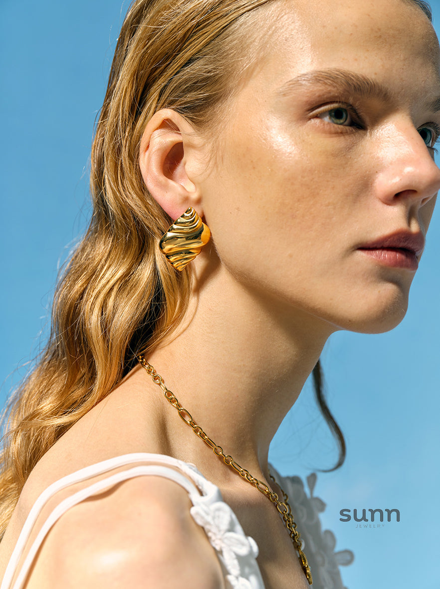 Emaleigh Coastal Conch Earrings [B7RPKNDZ]