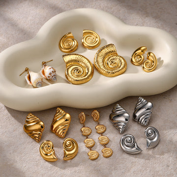 Emaleigh Coastal Conch Earrings [NA1LRFKO]
