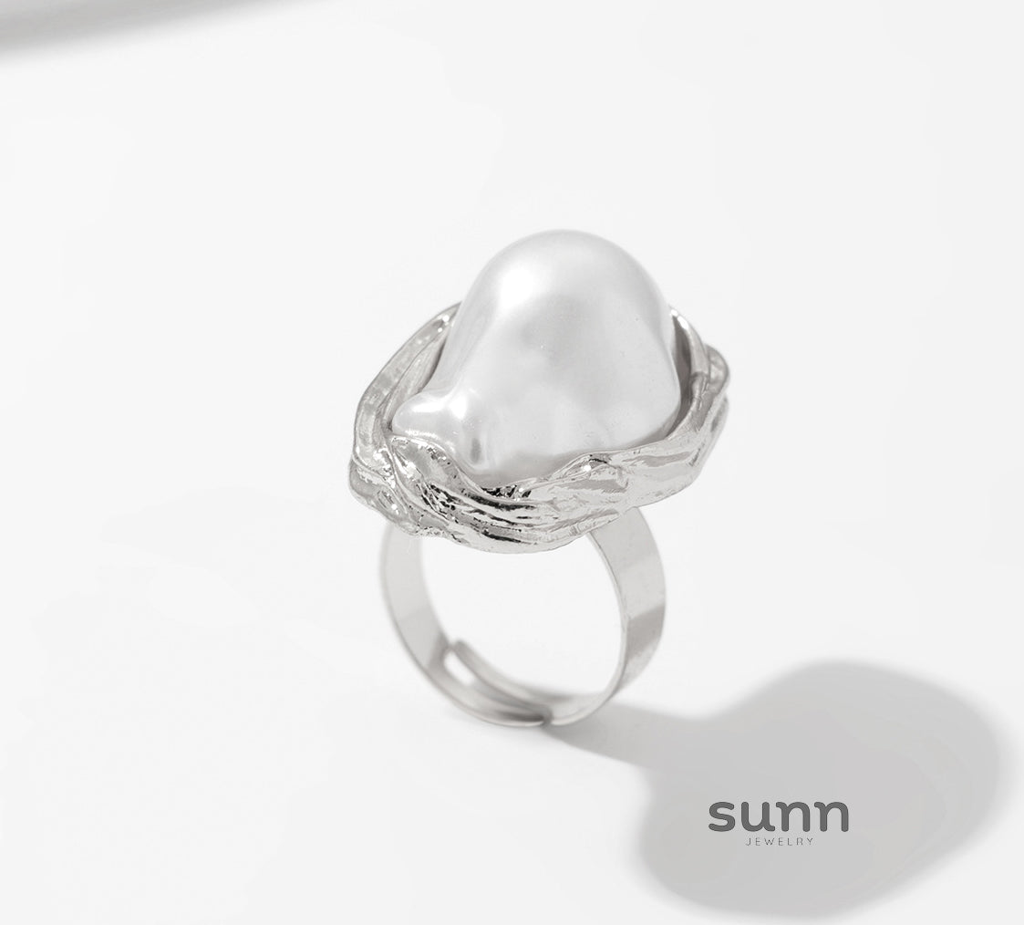 Emaline Baroque Pearl Ring Set [07Y2ZR3V]