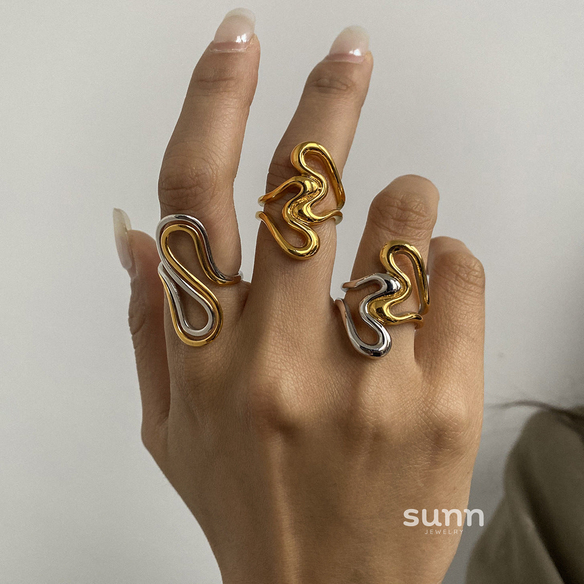 Emalyn Geometric Line Ring [R1DZ0INJ]