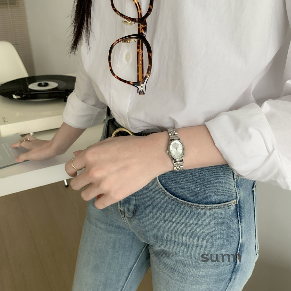 Emari Oval Steel Watch [W8G8RI1I]