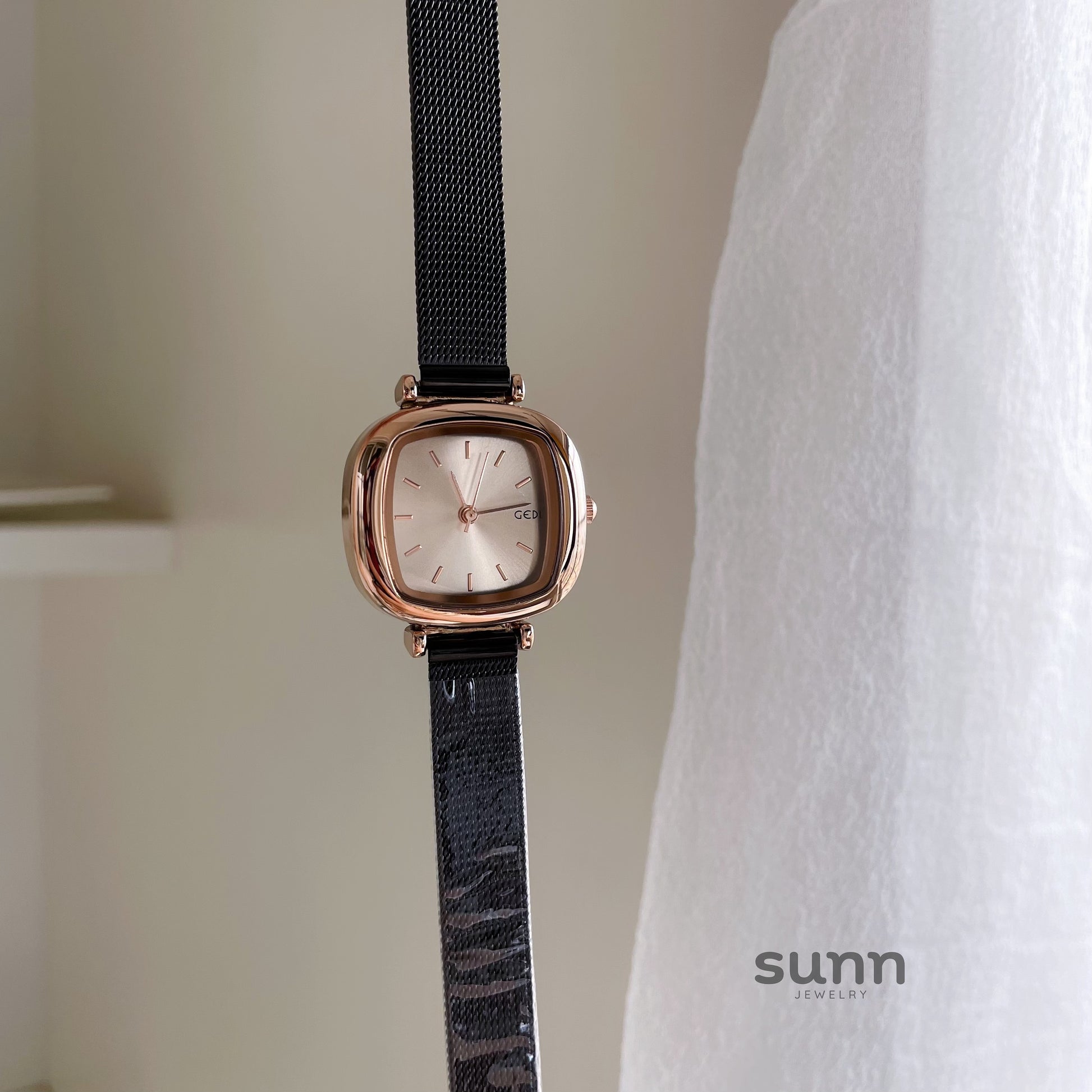 Emari Square Mesh Watch [FB4HVCMJ]