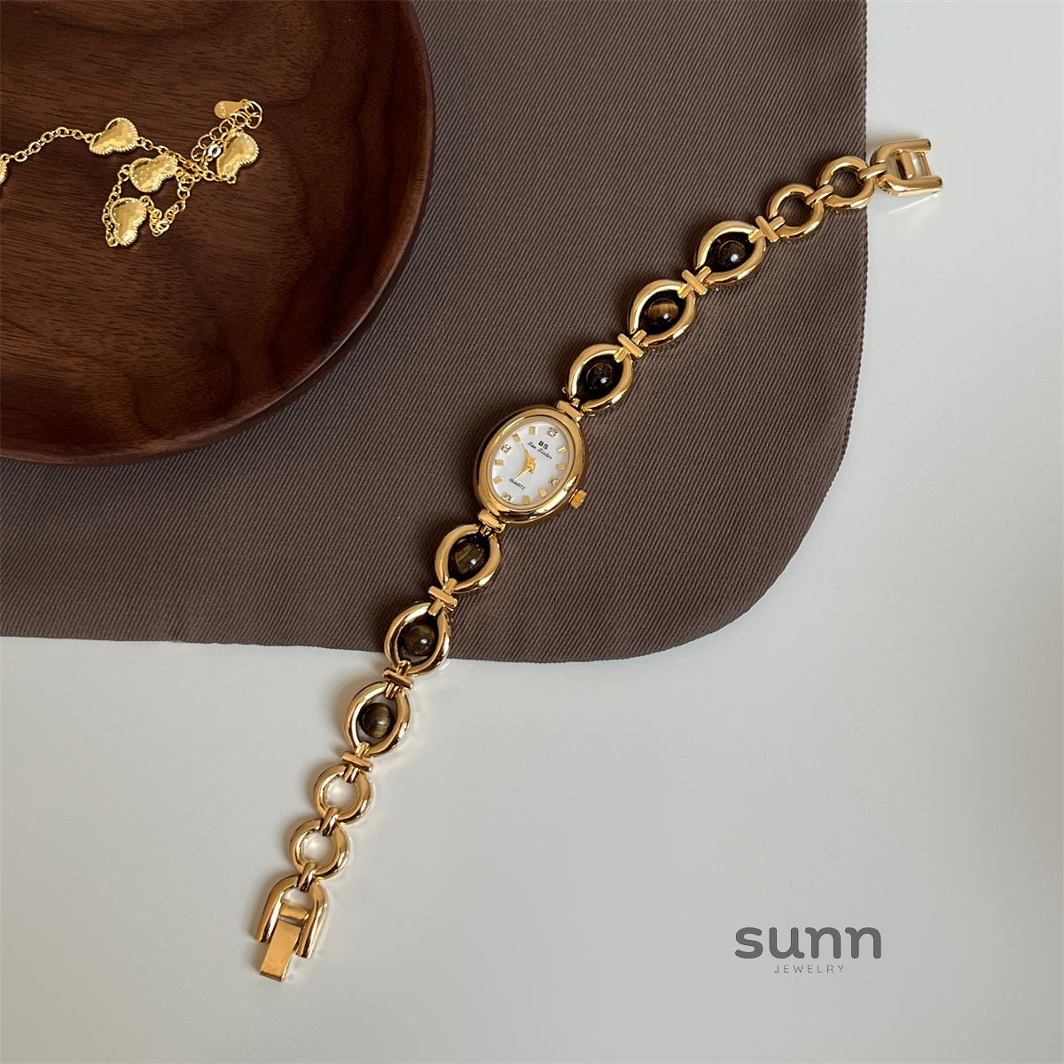 Emberlynn Retro Bracelet Watch [YXOL0SJA]