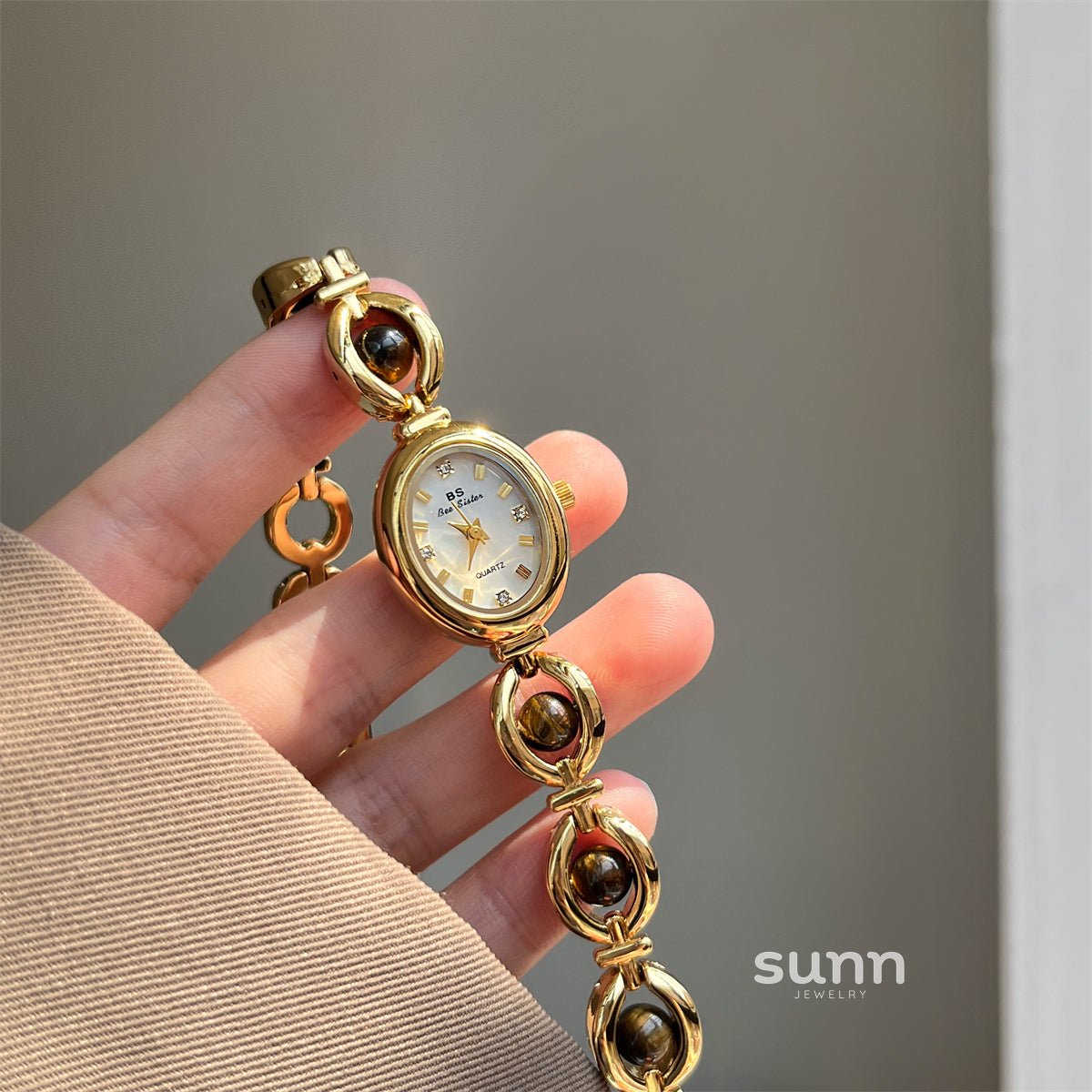Emberlynn Retro Bracelet Watch [X9MAFU0I]