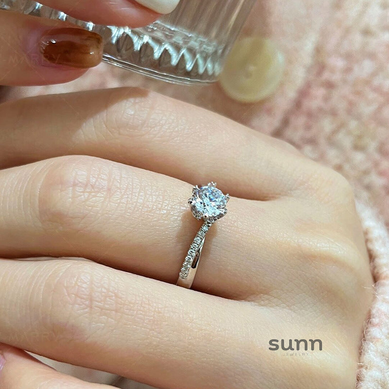 Embry Brilliant Solitaire Ring [HZJ0T3MU]