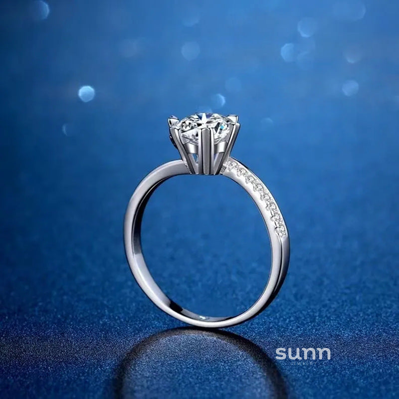 Embry Brilliant Solitaire Ring [L4NN7LTC]