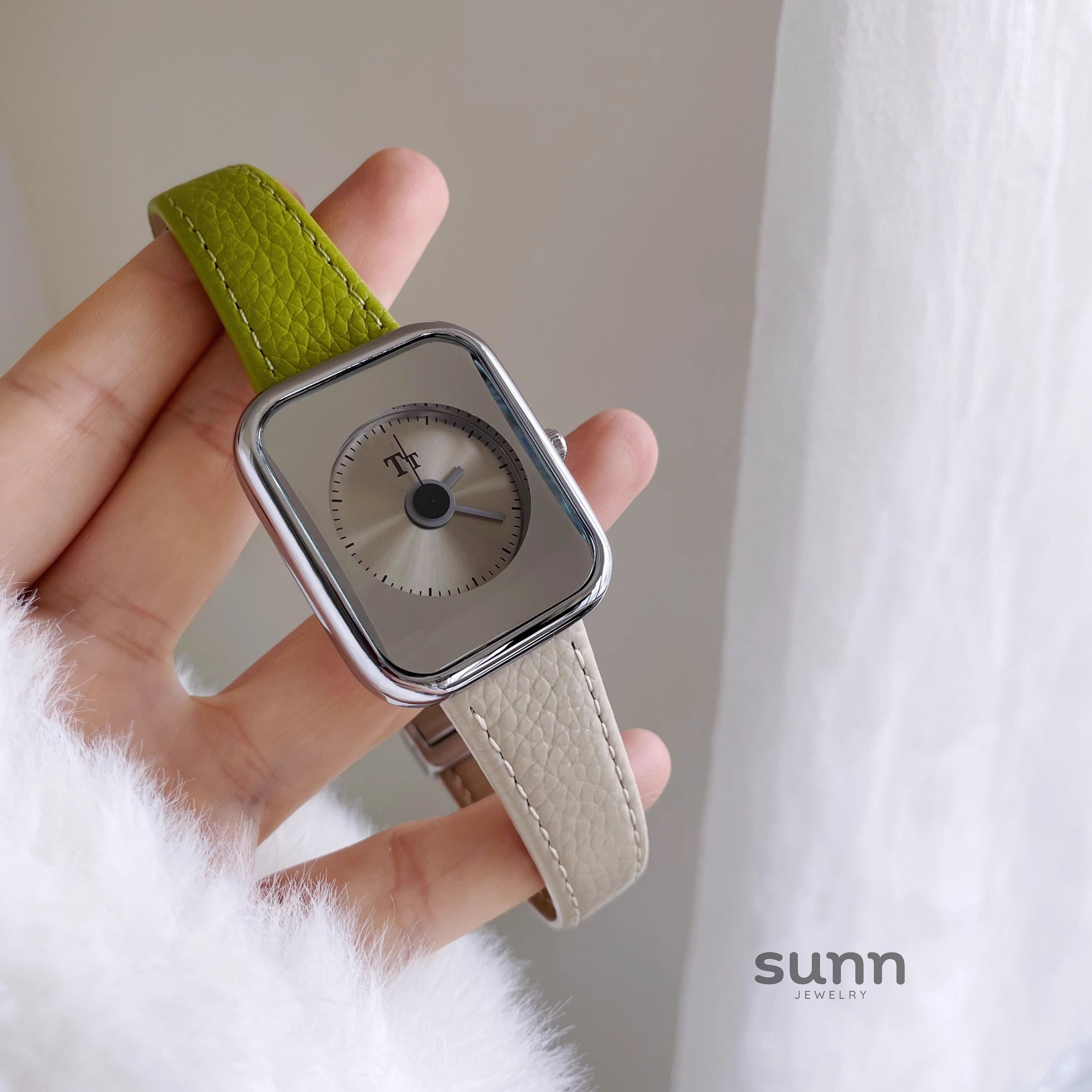 Embry Contrast Leather Square Watch [MDVEXPOP]