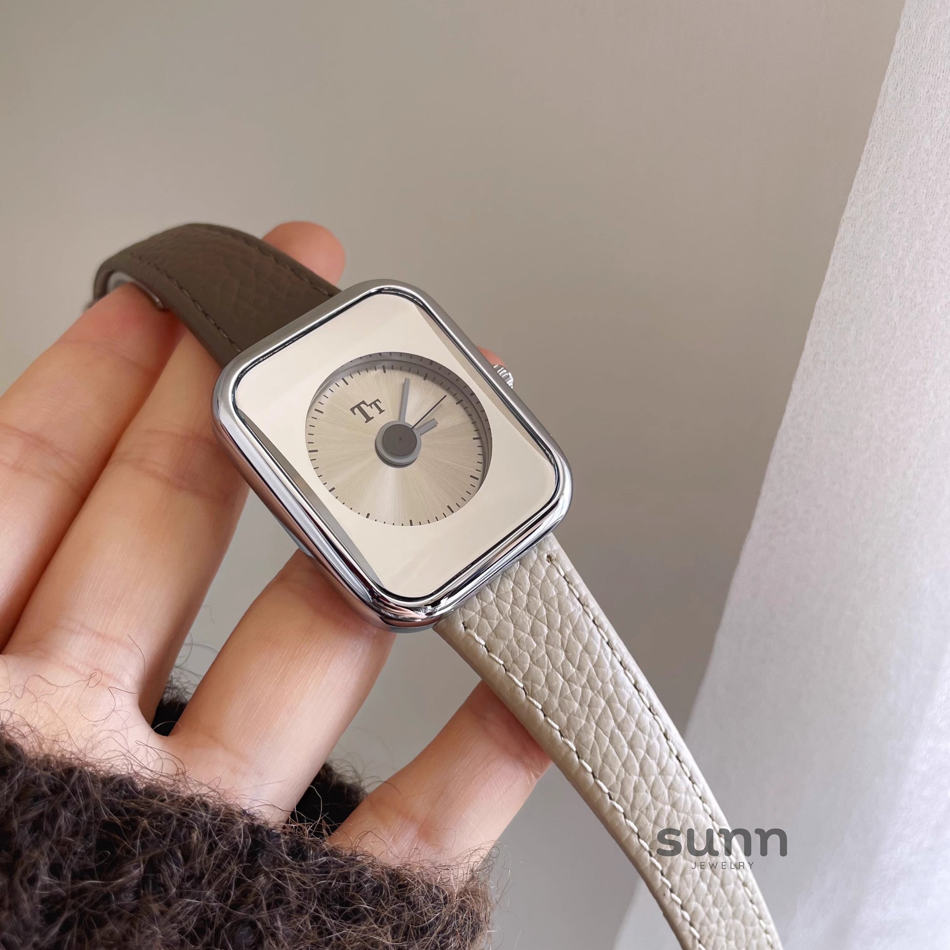 Embry Contrast Leather Square Watch [O3LTAVVV]
