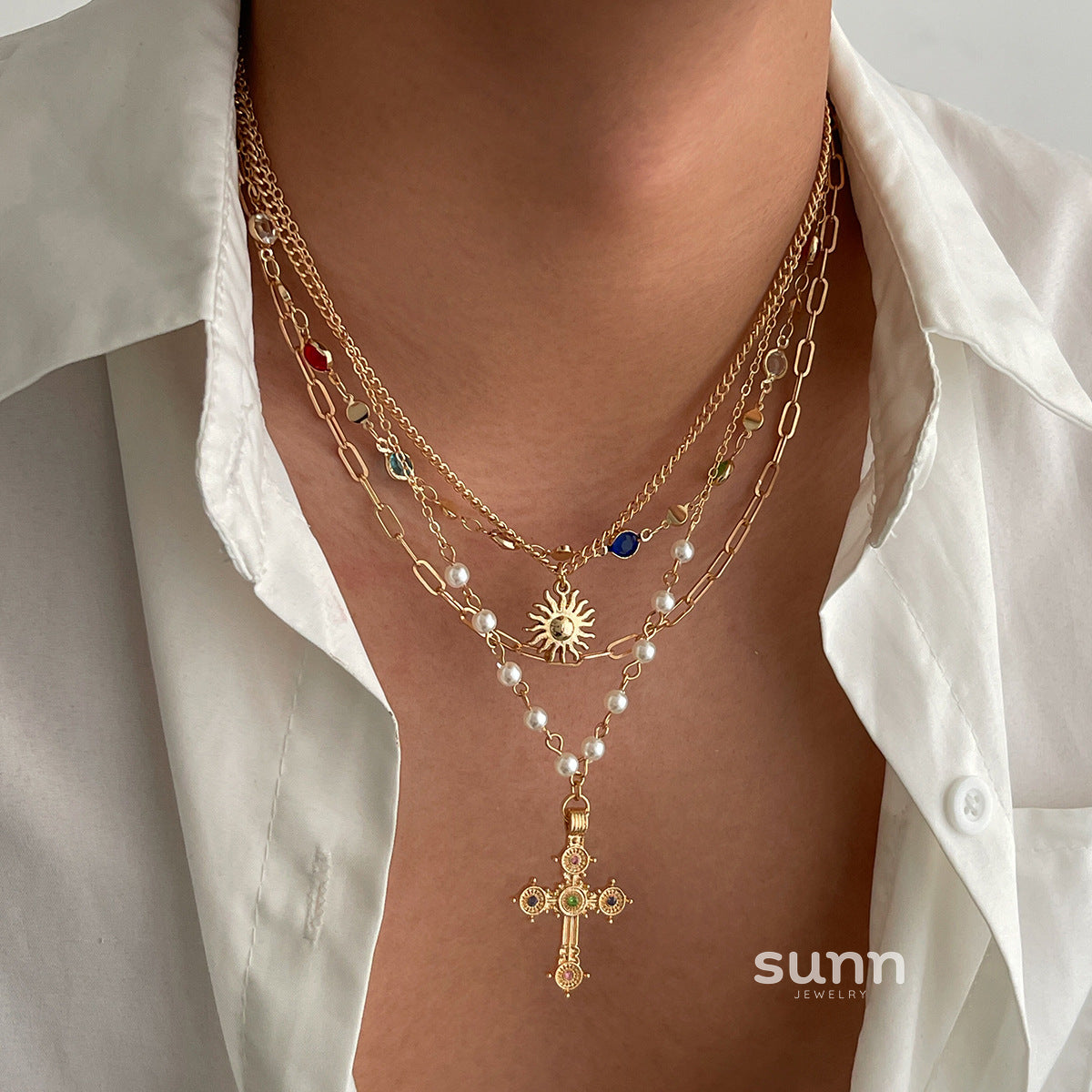 Emersynn Crystal Sun Cross Necklace [ZT8V72D3]