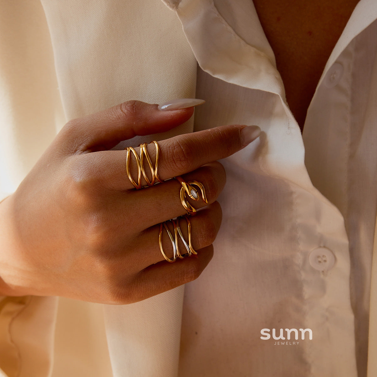 Emi Sleek Geometric Ring [7K0AY1XJ]