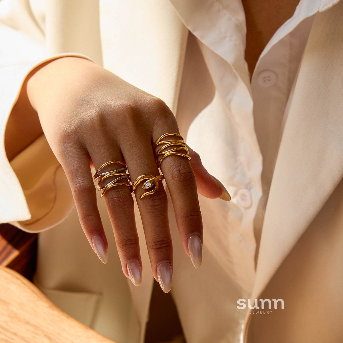 Emi Sleek Geometric Ring [6N6AZP3M]