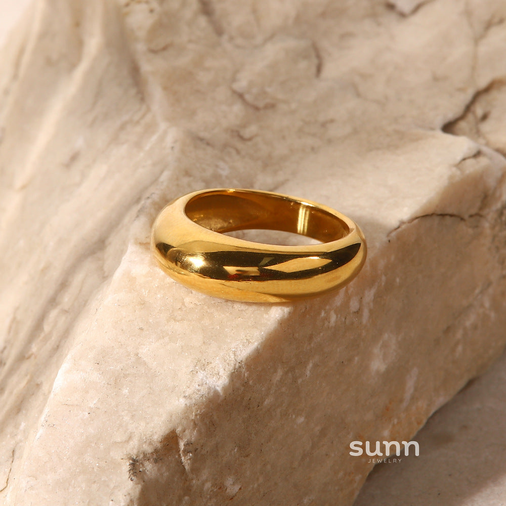 Emiliana Curved Band Ring [GN5NZVGF]
