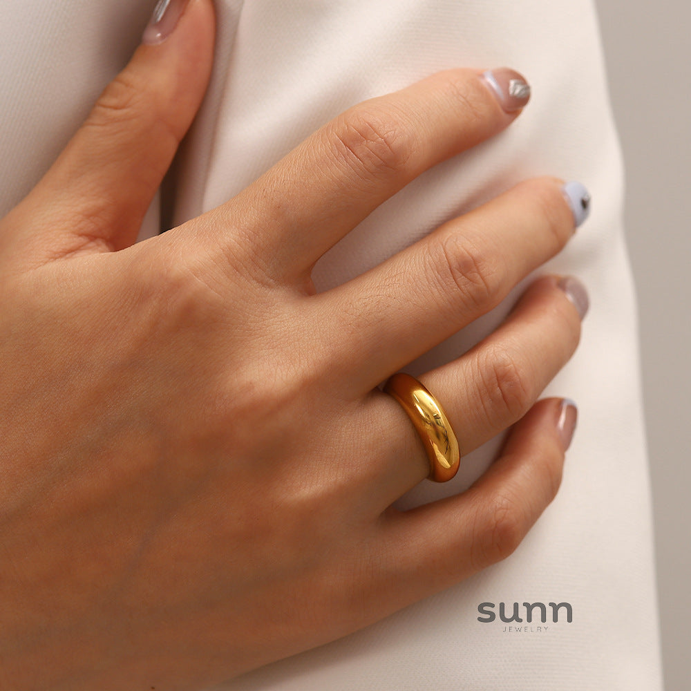 Emiliana Curved Band Ring [N35BZ36E]