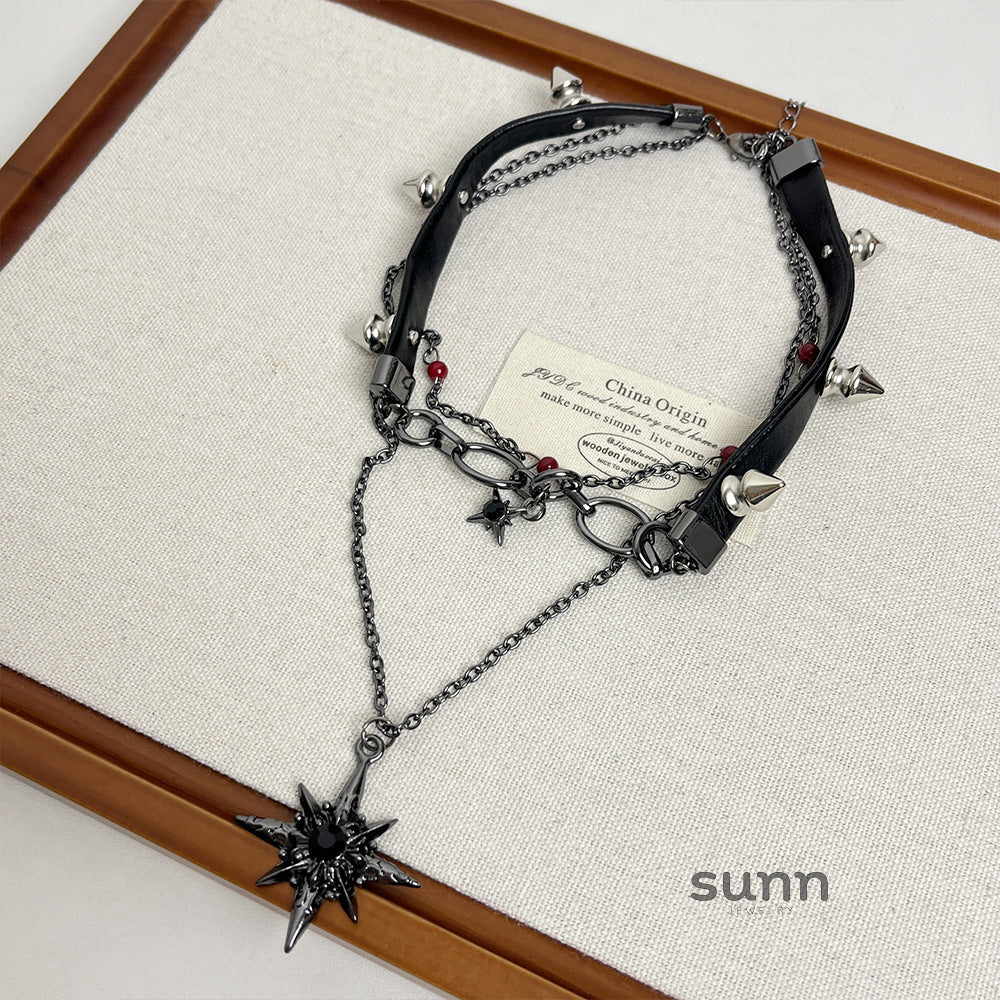 Emilly Layered Cross Choker [TLYSS9F9]