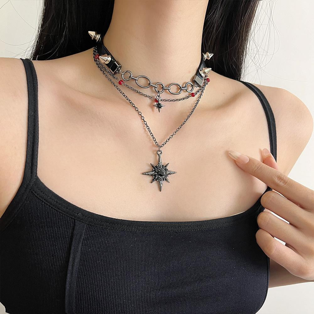 Emilly Layered Cross Choker [XG4TP432]