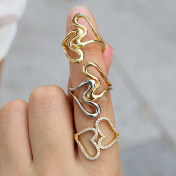 Emily Two-Tone Heart Ring [C1ASRW9X]