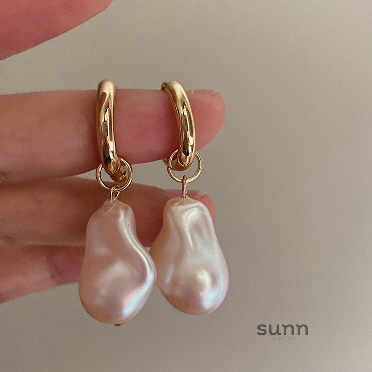 Emmajean Baroque Pearl Drop Earrings [G00REJ4O]
