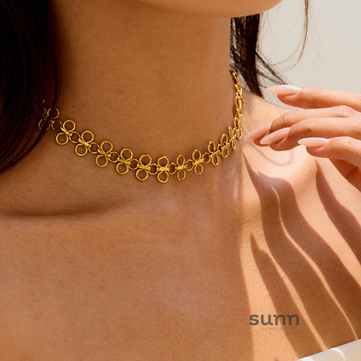 Emmanuela Clover Charm Necklace [K16D7VSZ]