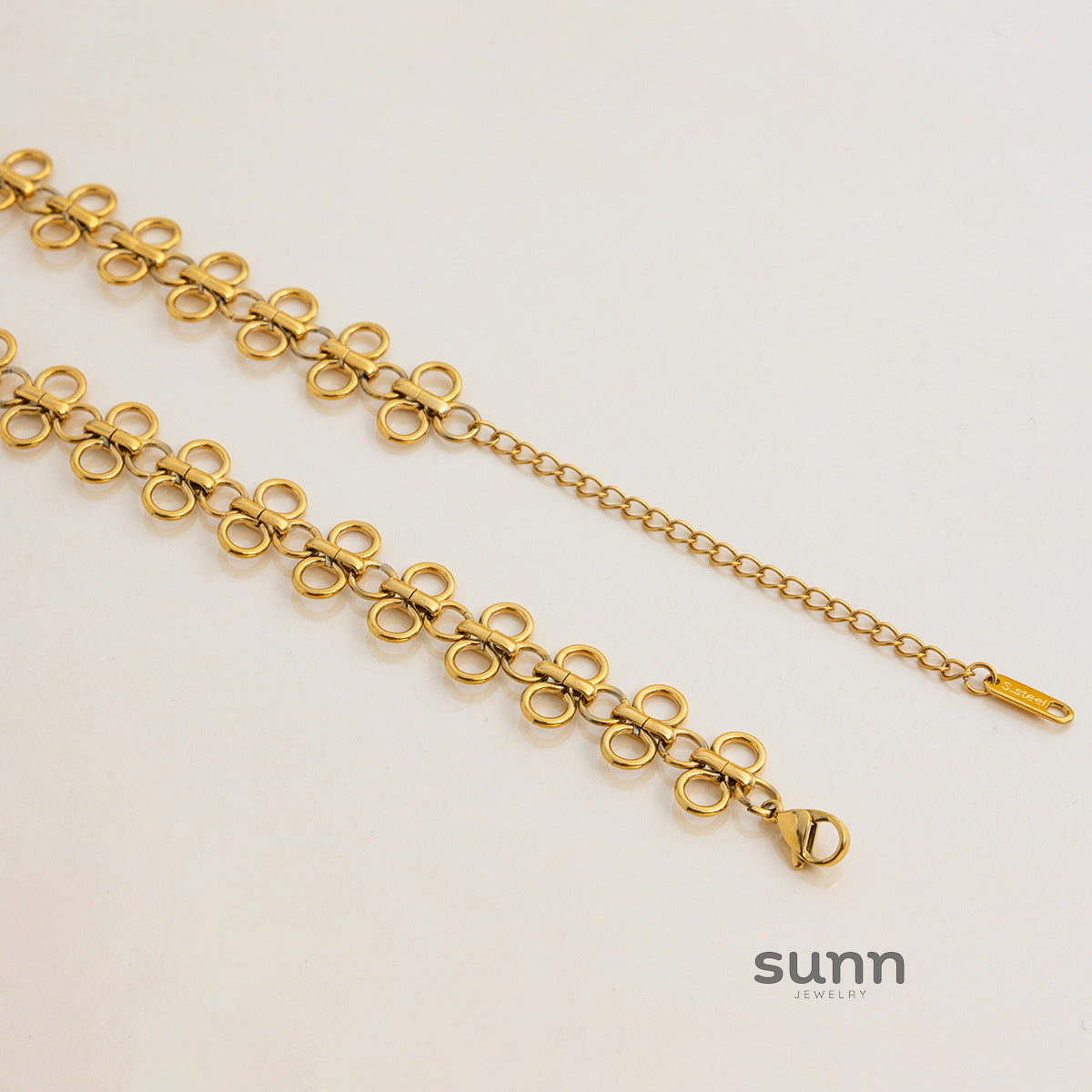 Emmanuela Clover Charm Necklace [W312RQLX]