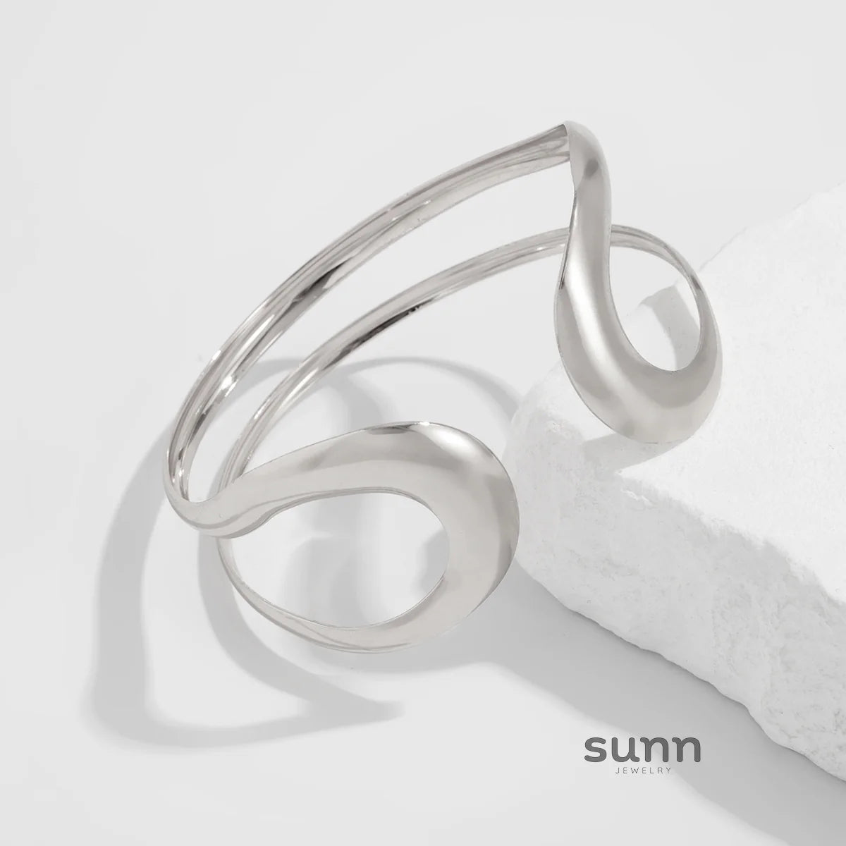 Emmanuela Geometric Cuff Armlet