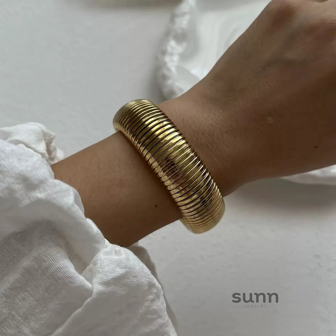Emmanuelle Sleek Statement Cuff