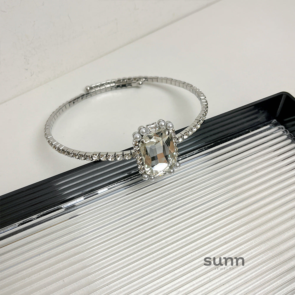 Emmarae Dazzling Rhinestone Choker [TKWWZZJM]