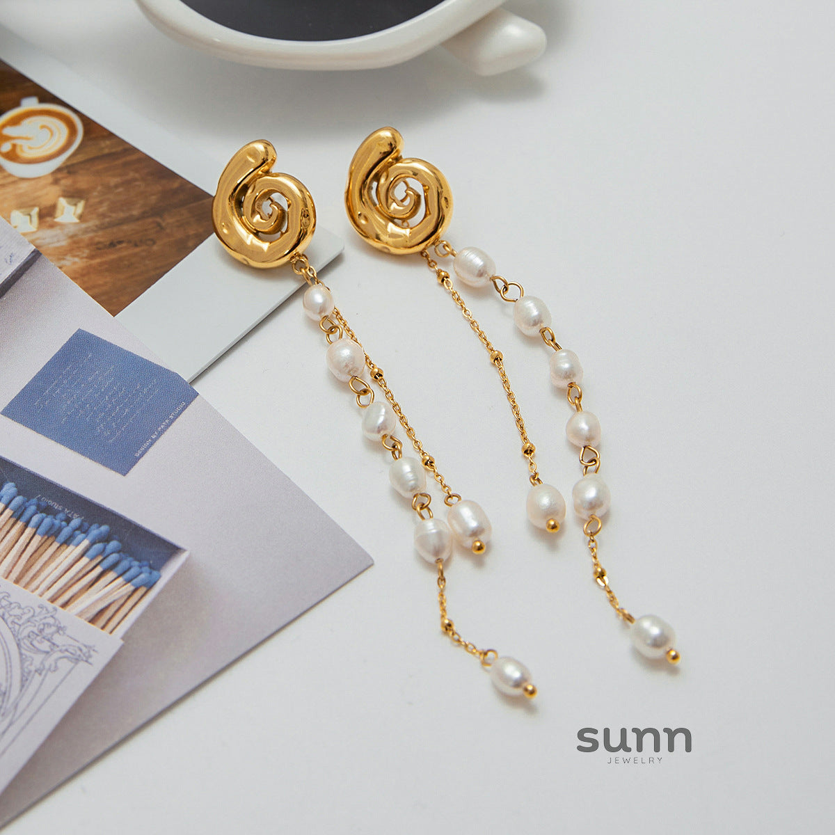 Emmarae Pearl Geometric Earrings [FH7S840T]