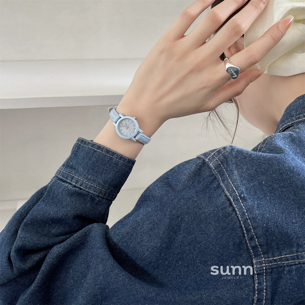 Emmerson Petite Leather Watch [HUZOVBQ7]