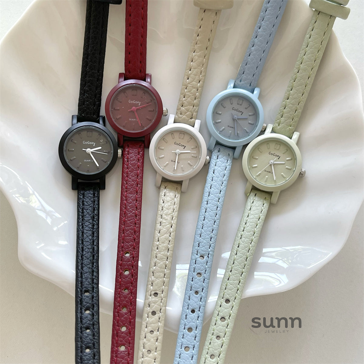 Emmerson Petite Leather Watch [ID7IENAA]