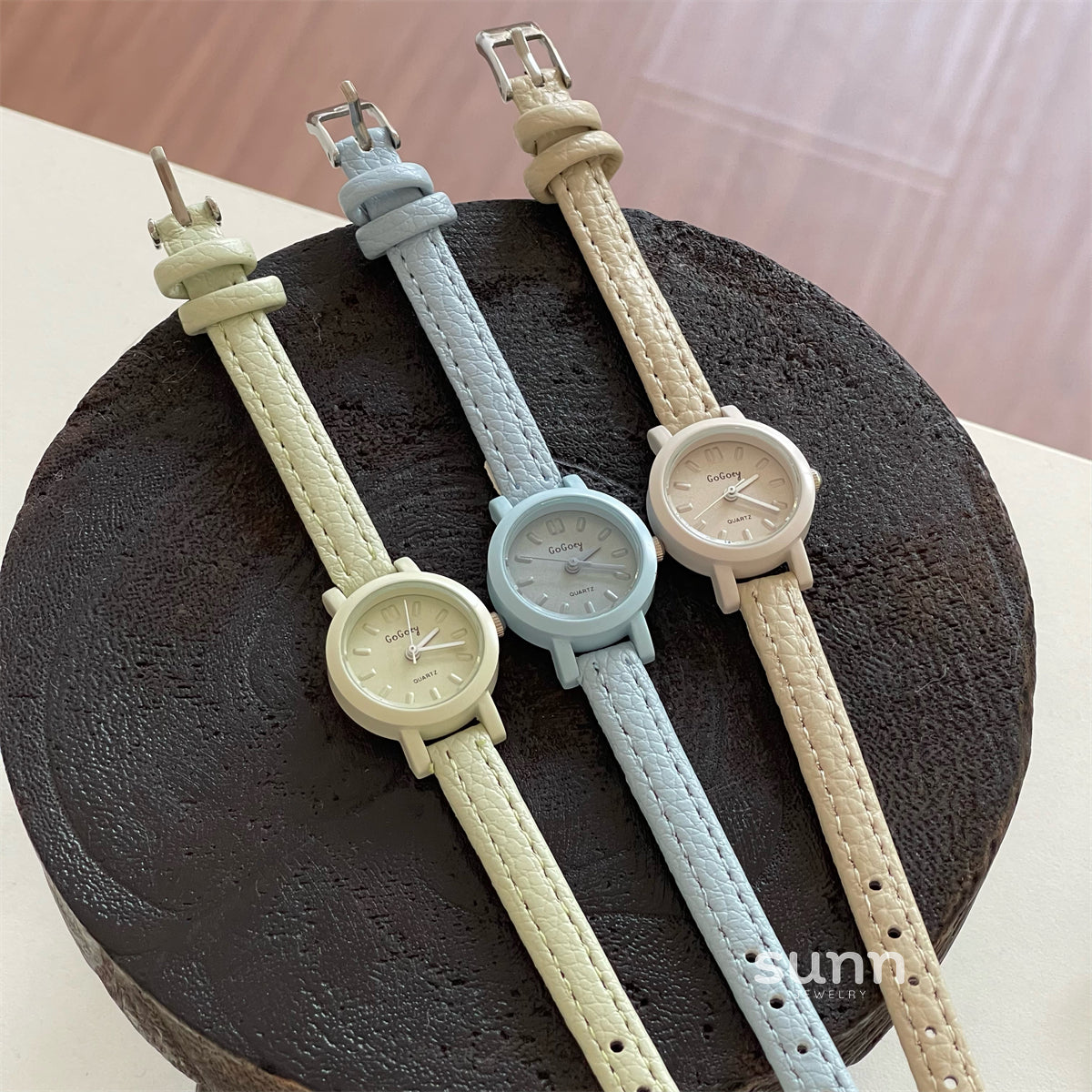 Emmerson Petite Leather Watch [6OLFCO6T]