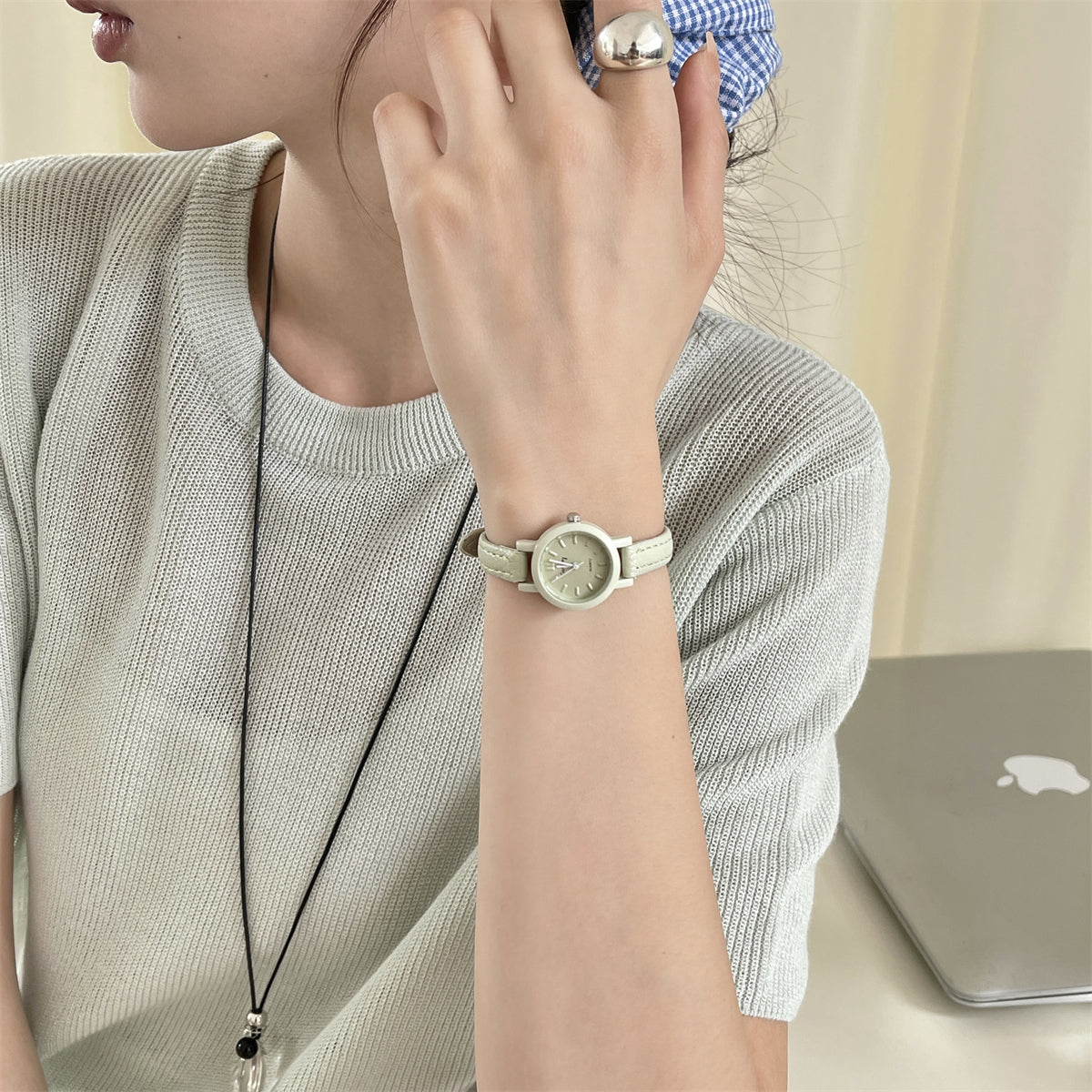 Emmerson Petite Leather Watch [AAPGN42J]