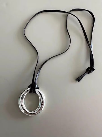 Emryn Cutout Ring Necklace [WDJWUSLF]