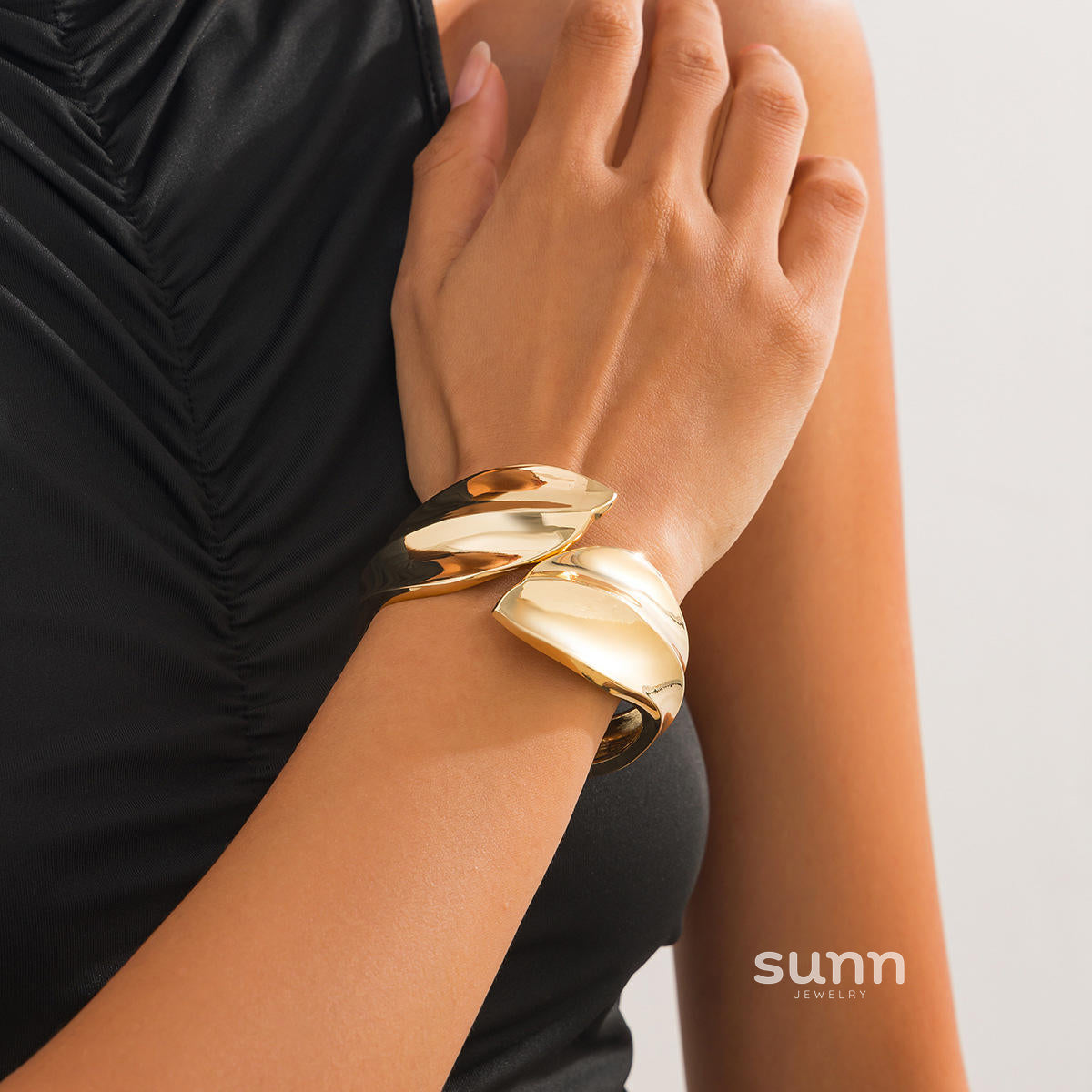 Eniola Sculptural Leaf Jewelry [7KBG14O4]